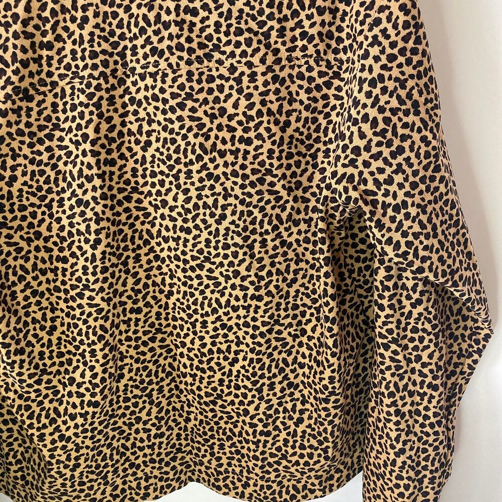 McCalls| Women's vintage y2k leopard button up collared jacket - Picture 15 of 16